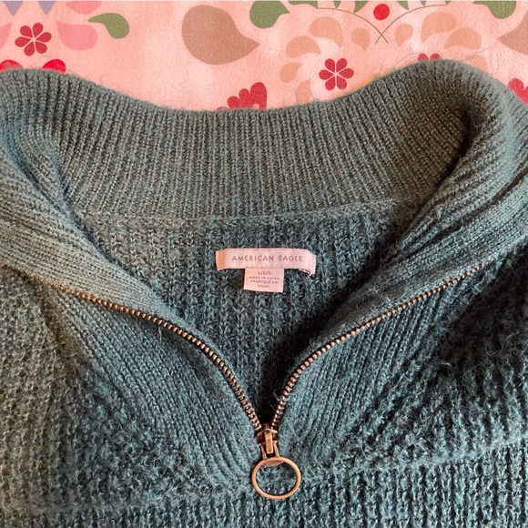 American Eagle Women's Textured Knit Half-Quarter Sweater in Dark Green, Size M - Picture 2 of 6